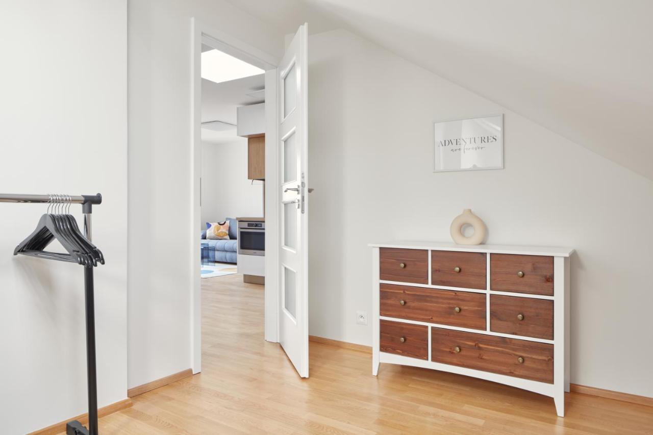 Bright Apartment In New Town By Prague Days Esterno foto